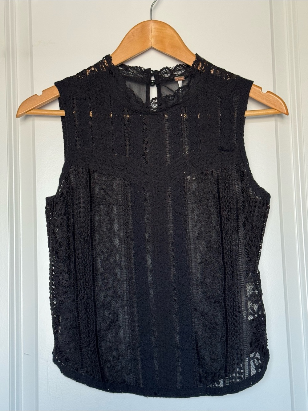 Free People Black Lace Crochet Sleeveless Camisole, S